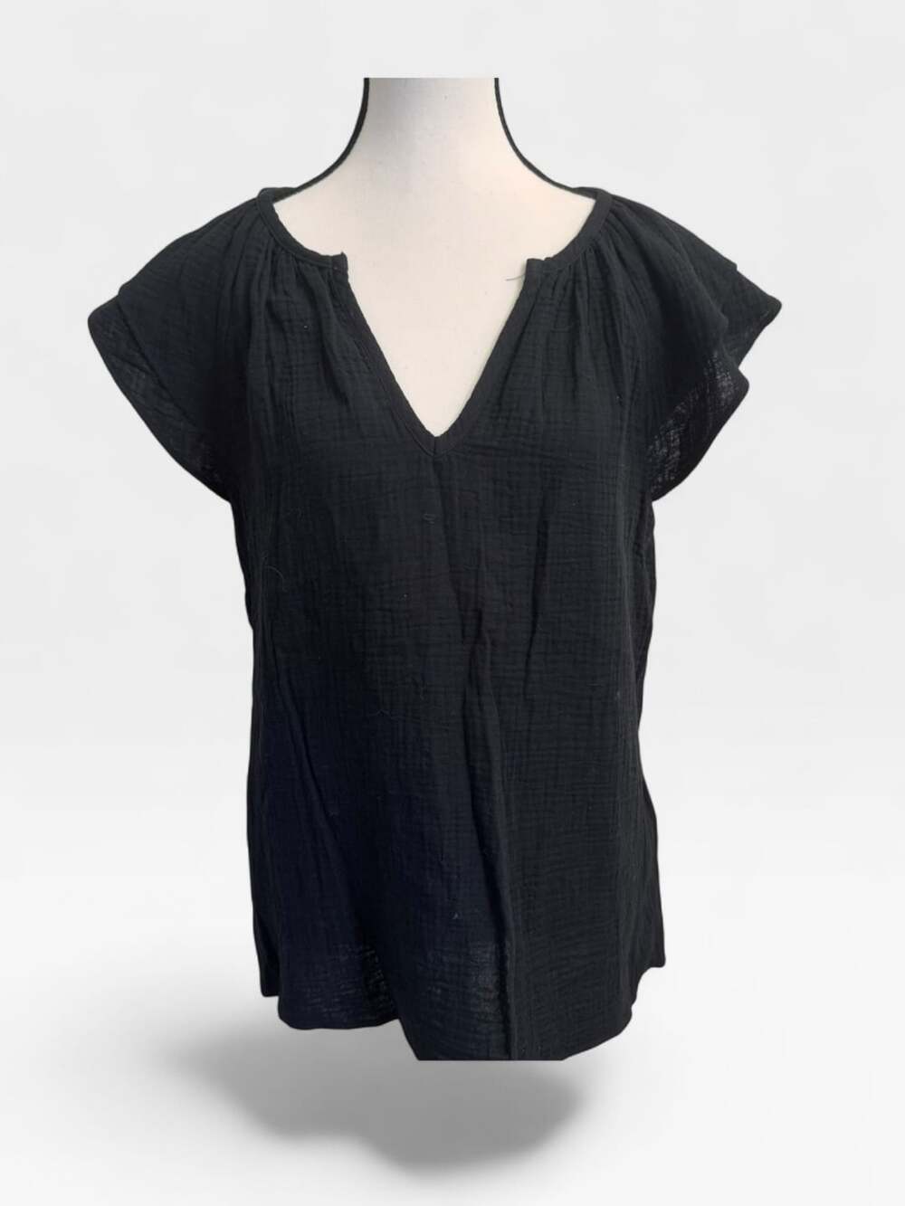 NWT GIBSONLOOK Flutter Sleeve Woven Blouse (Women) Size Medium